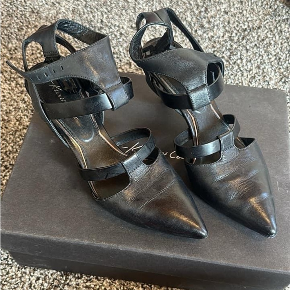 Kenneth Cole New York kitten heels